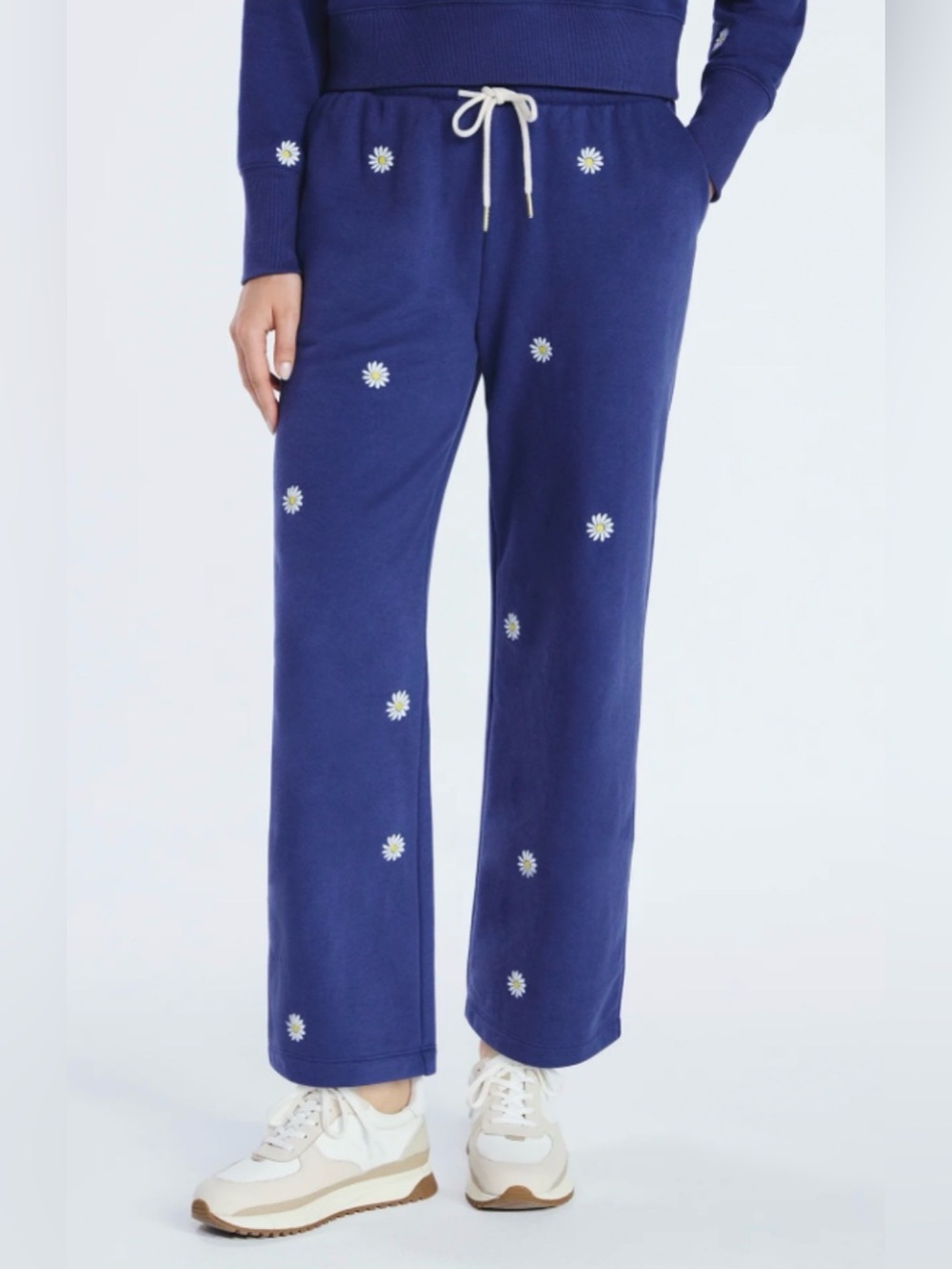 Free Assembly Navy Blue with Daisy 🌼 Detail Size XS BNWT